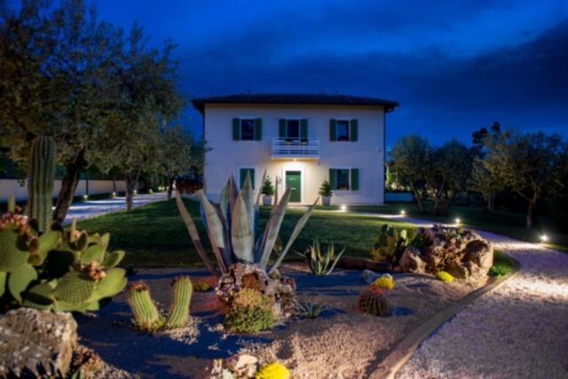 Giuliveto Bed And Breakfast Foligno Exterior photo